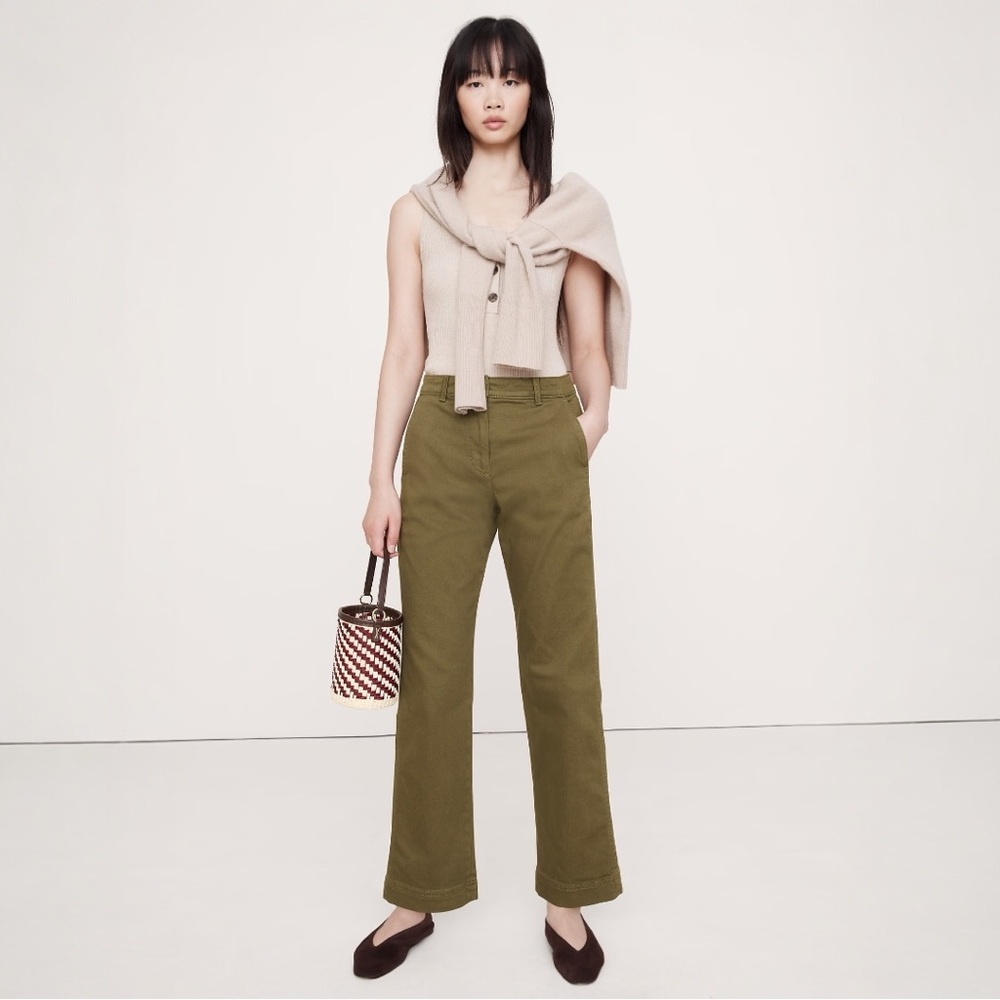 Banana Republic The Weekender Straight Leg Pant NWT 2 Spiced Olive Green